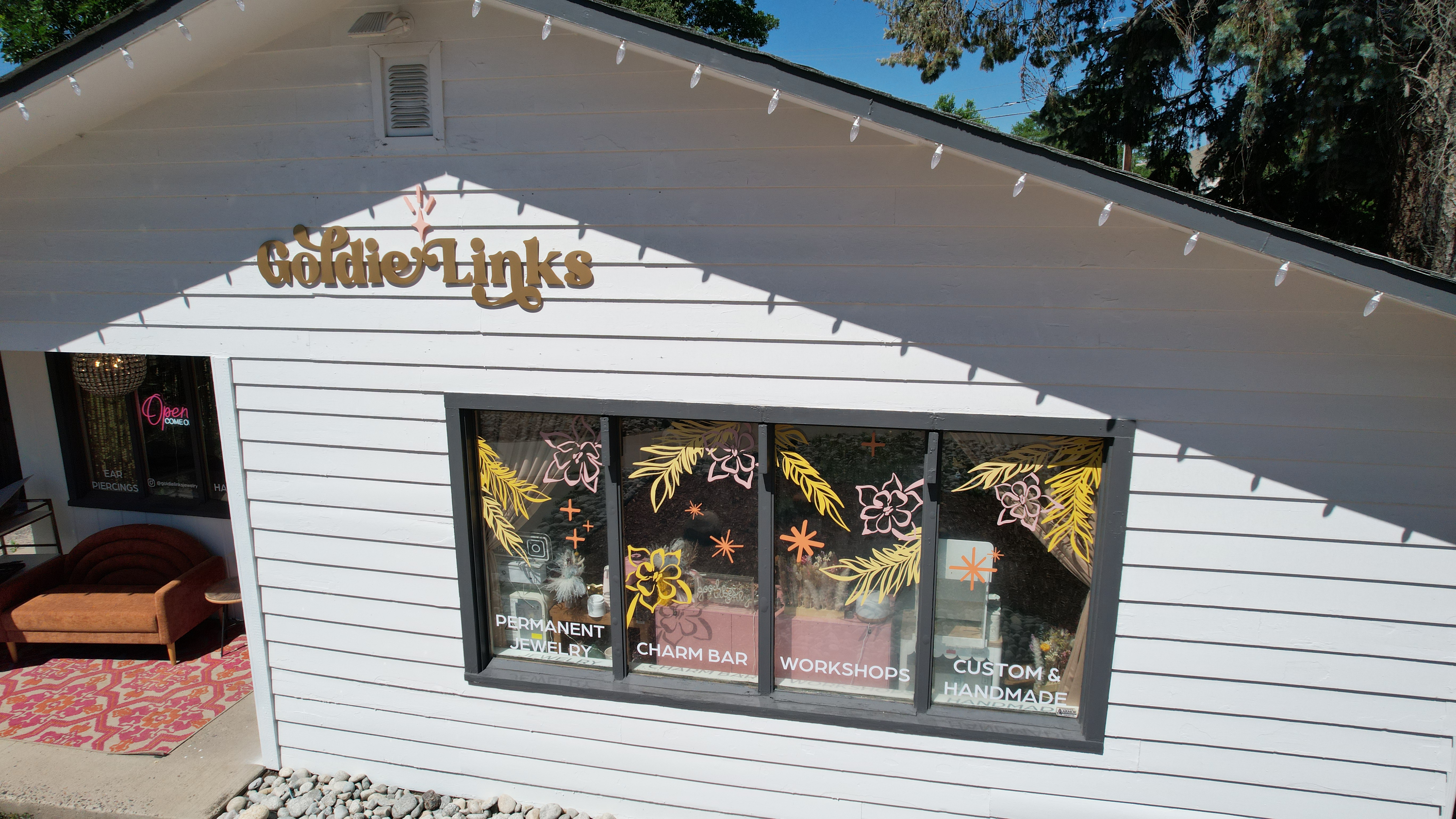 Goldie Links image 4