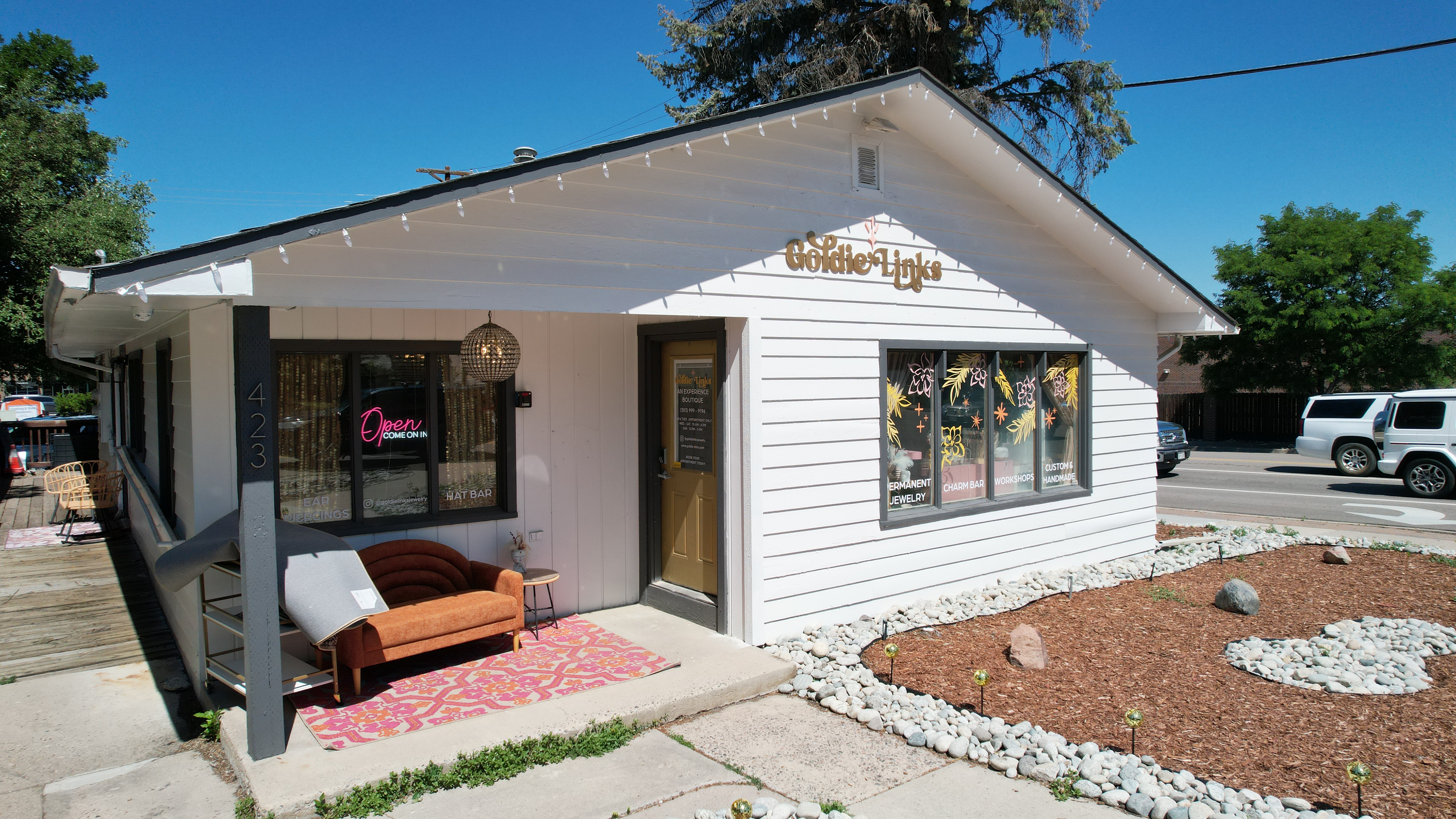 Goldie Links image 5