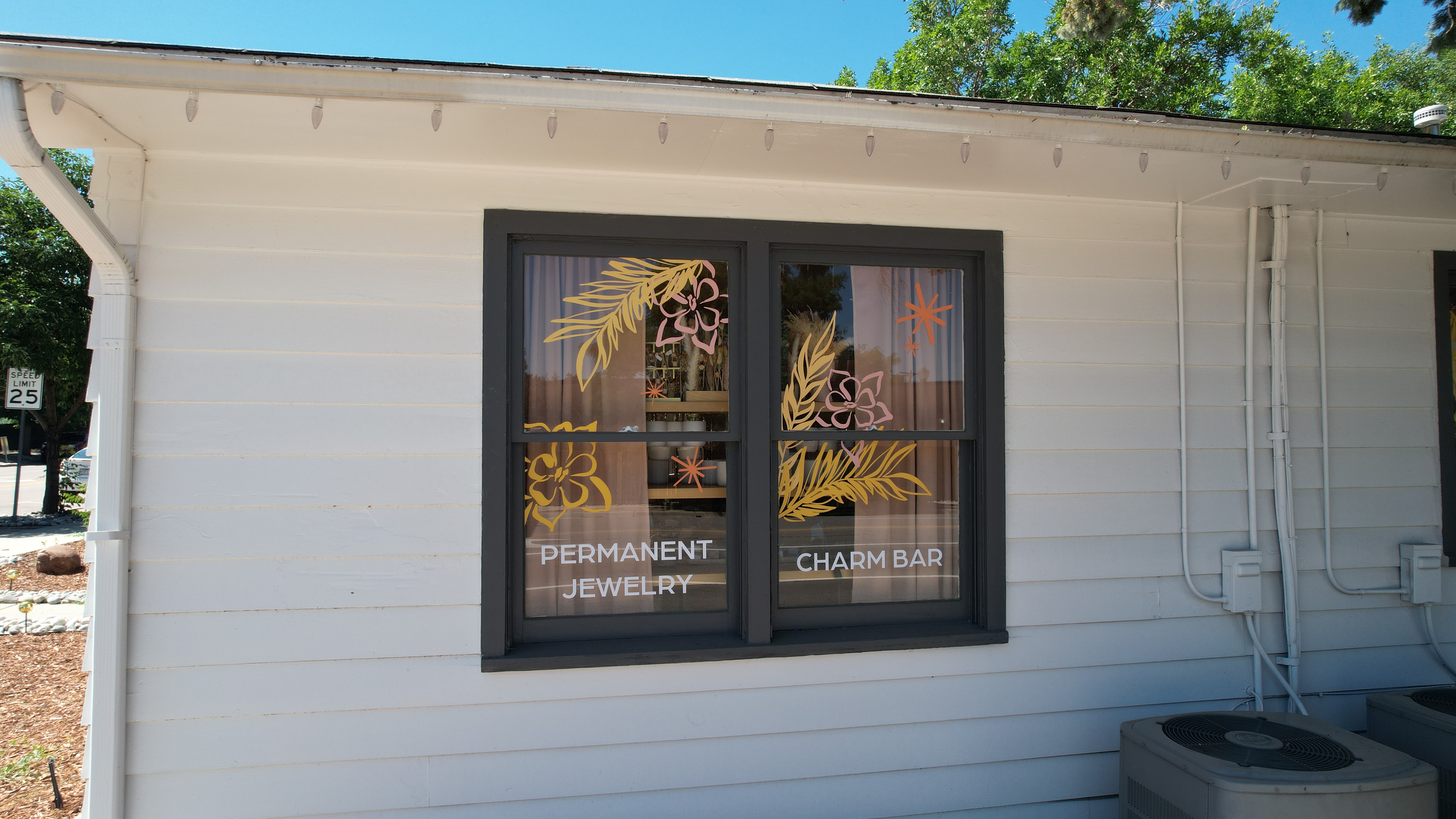 Goldie Links image 8